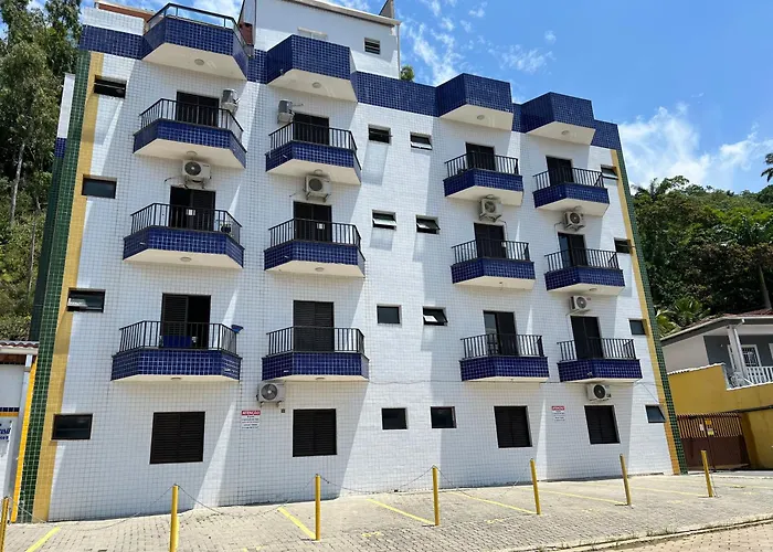 Apartamento Kitnet 4 Quadras Praia Das Toninhas Ubatuba Com 2 Piscinas Para Ate 4 Pessoas